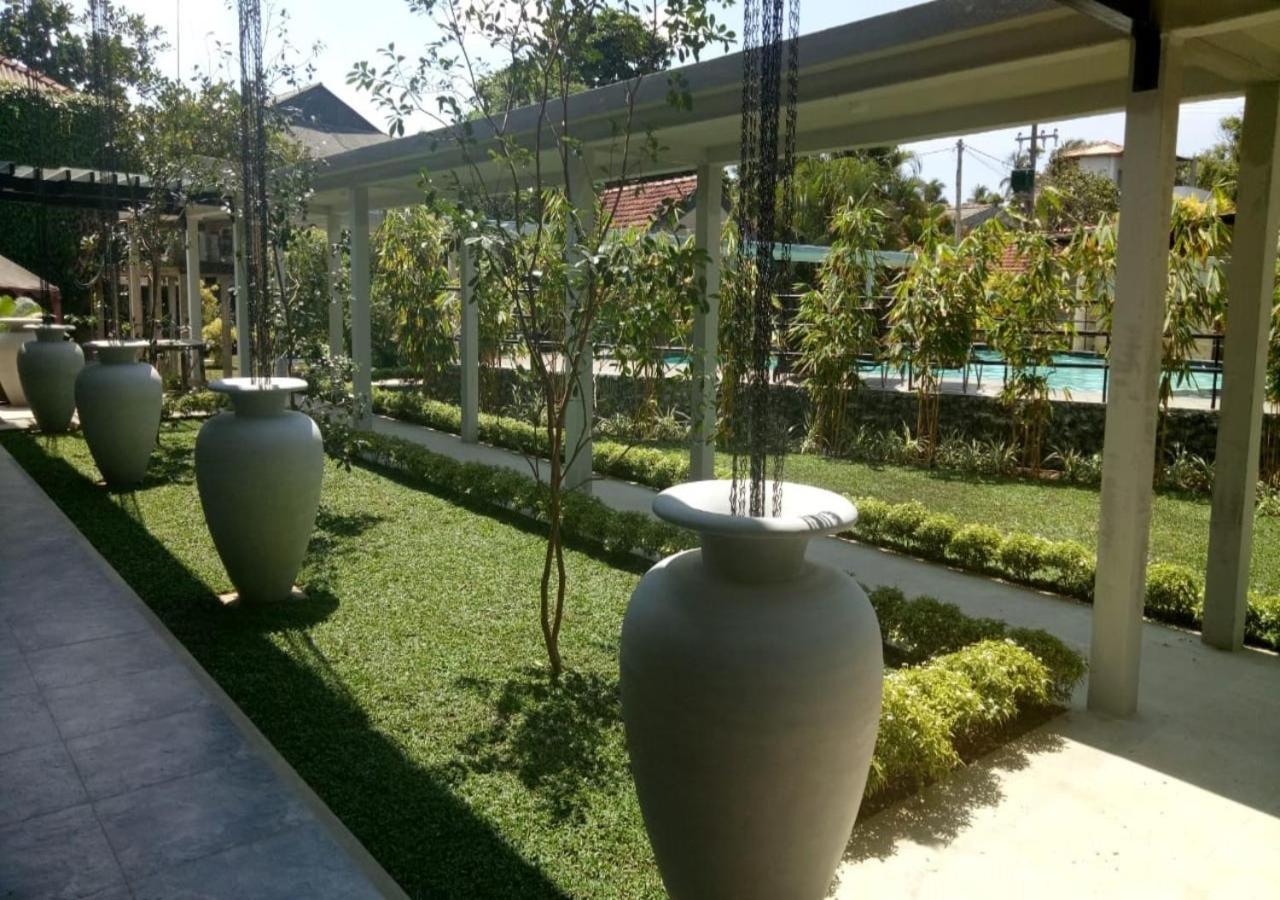 Garden Beach Hotel Kalutara Exterior foto